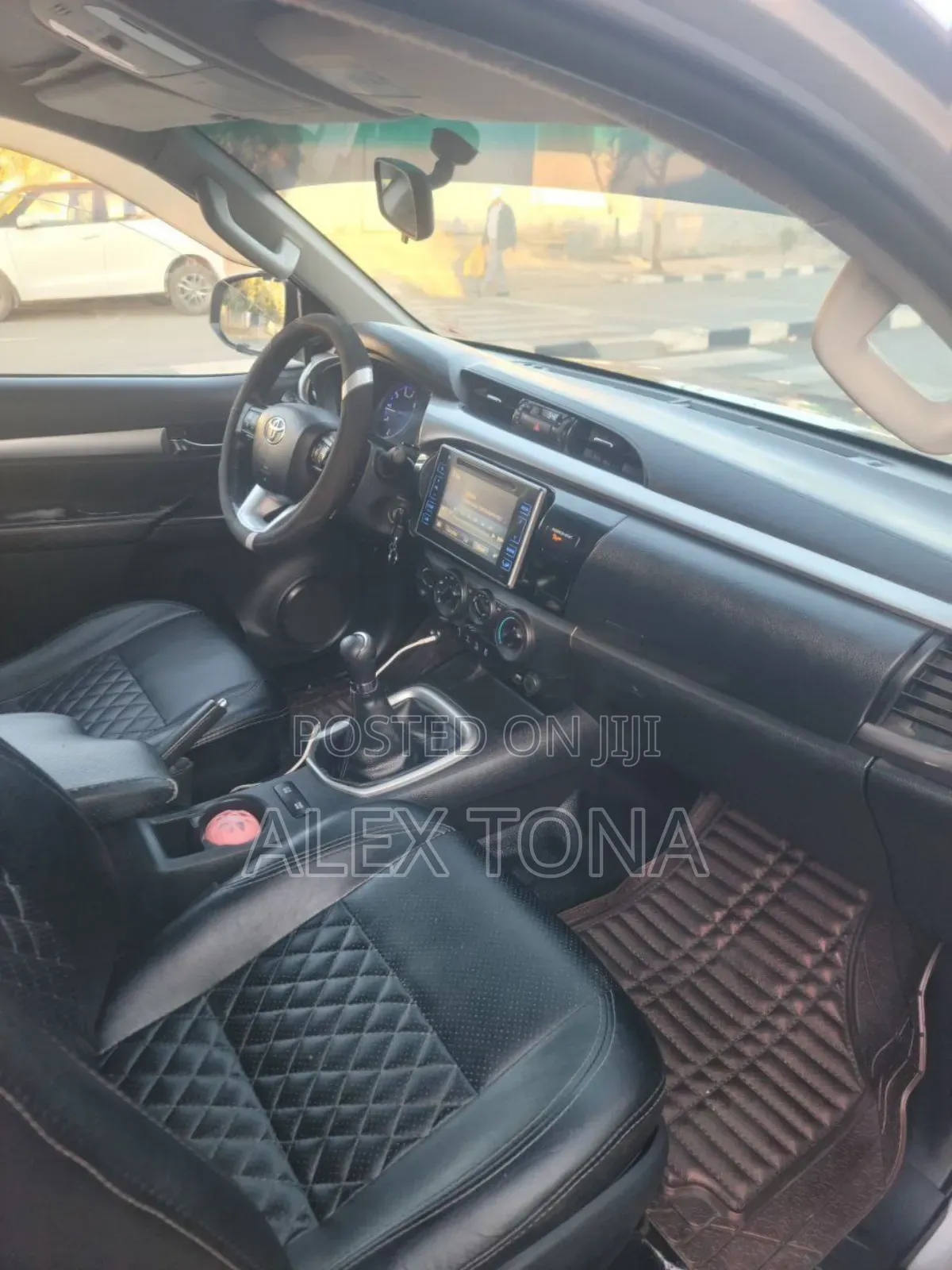 Toyota Hilux 2019 Gray