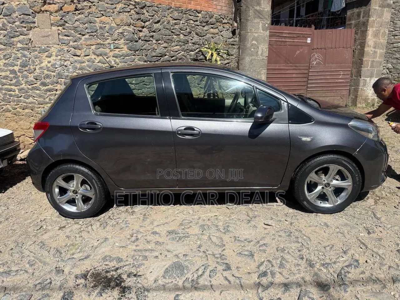 Toyota Yaris LE Hatchback 5dr 2013 Black