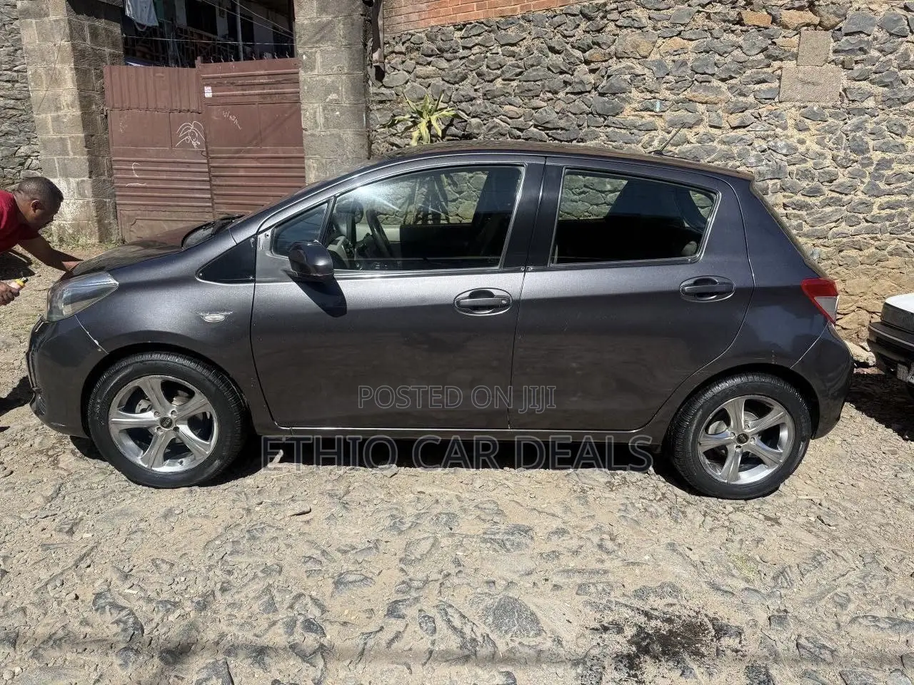 Toyota Yaris LE Hatchback 5dr 2013 Black