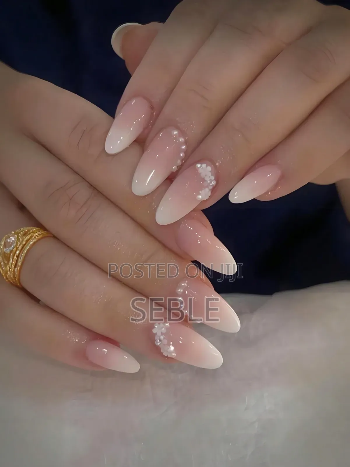 Nail (Artificial)