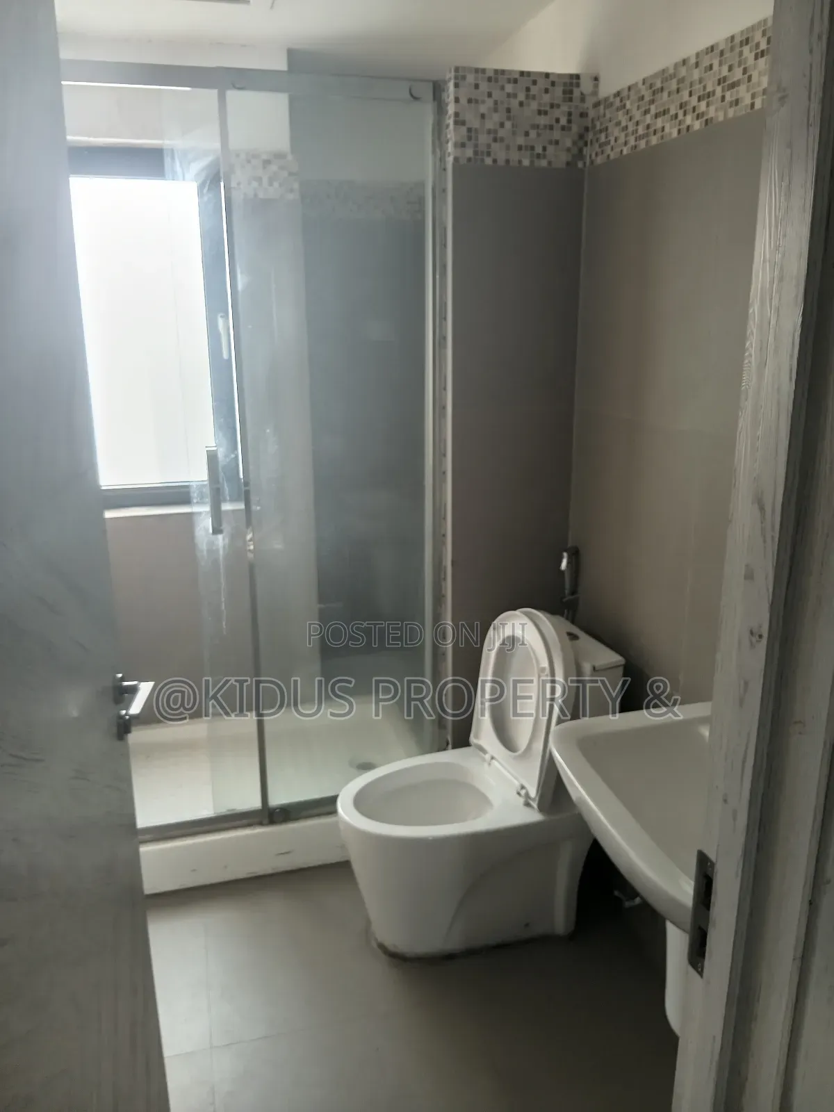 Furnished 2bdrm Apartment in Bisrate Gebreale, Nifas Silk-Lafto