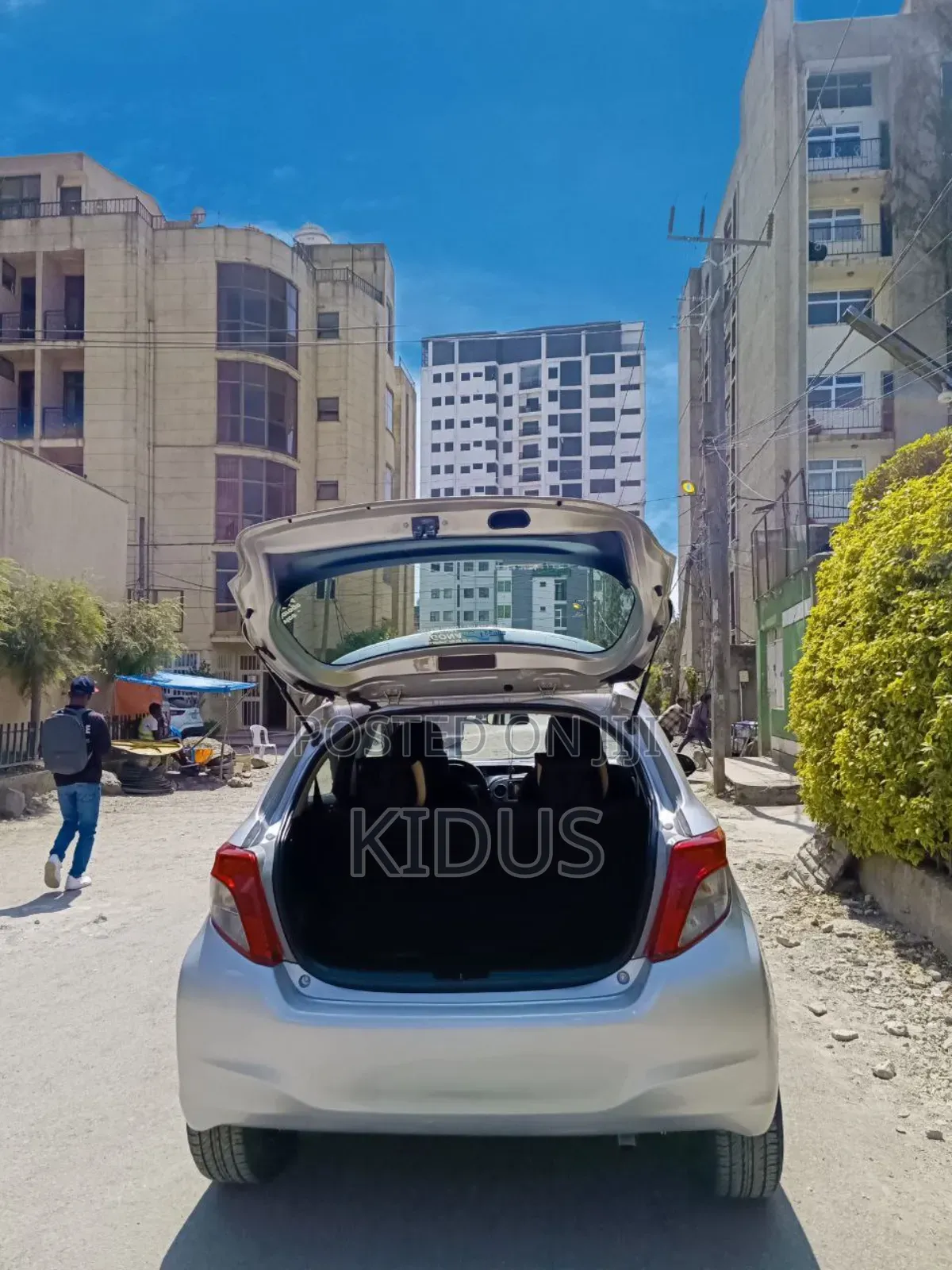 Toyota Yaris 2011 Silver