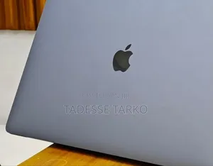 New Laptop Apple MacBook Pro 2019 16GB Intel Core I7 SSD 512GB