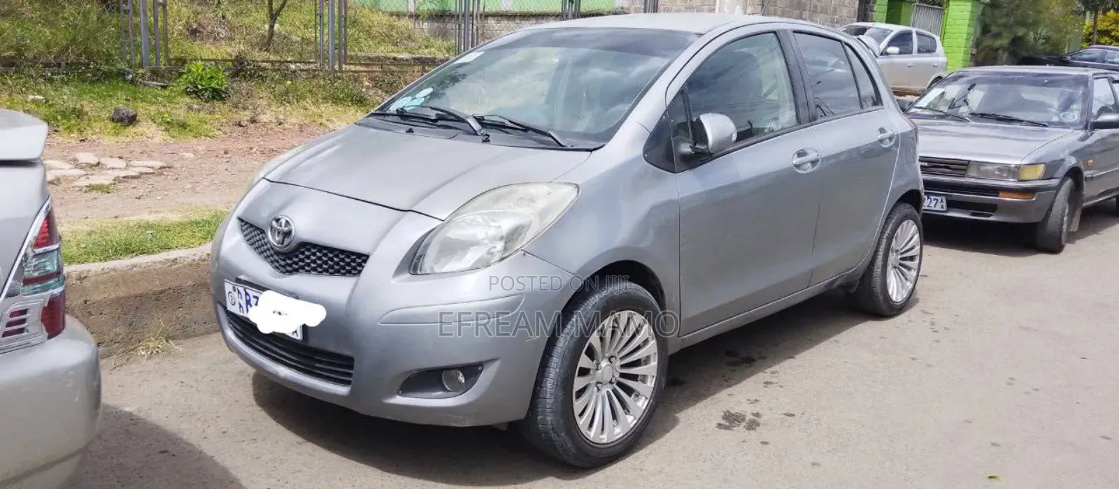 Toyota Yaris 2010 Gray