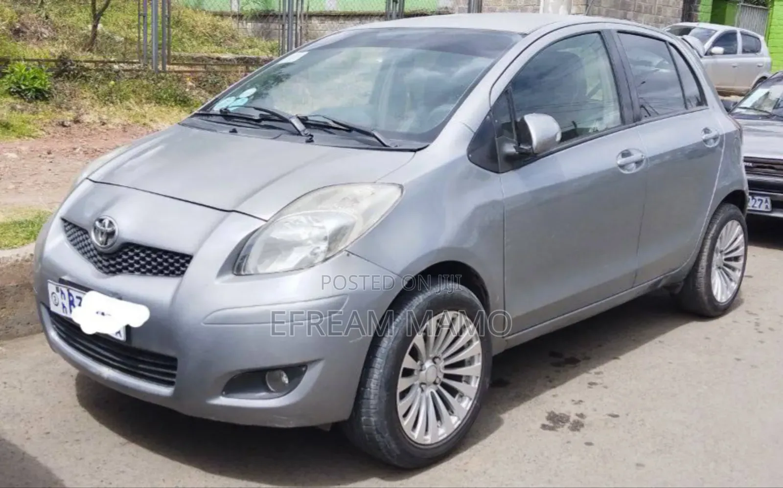 Toyota Yaris 2010 Gray