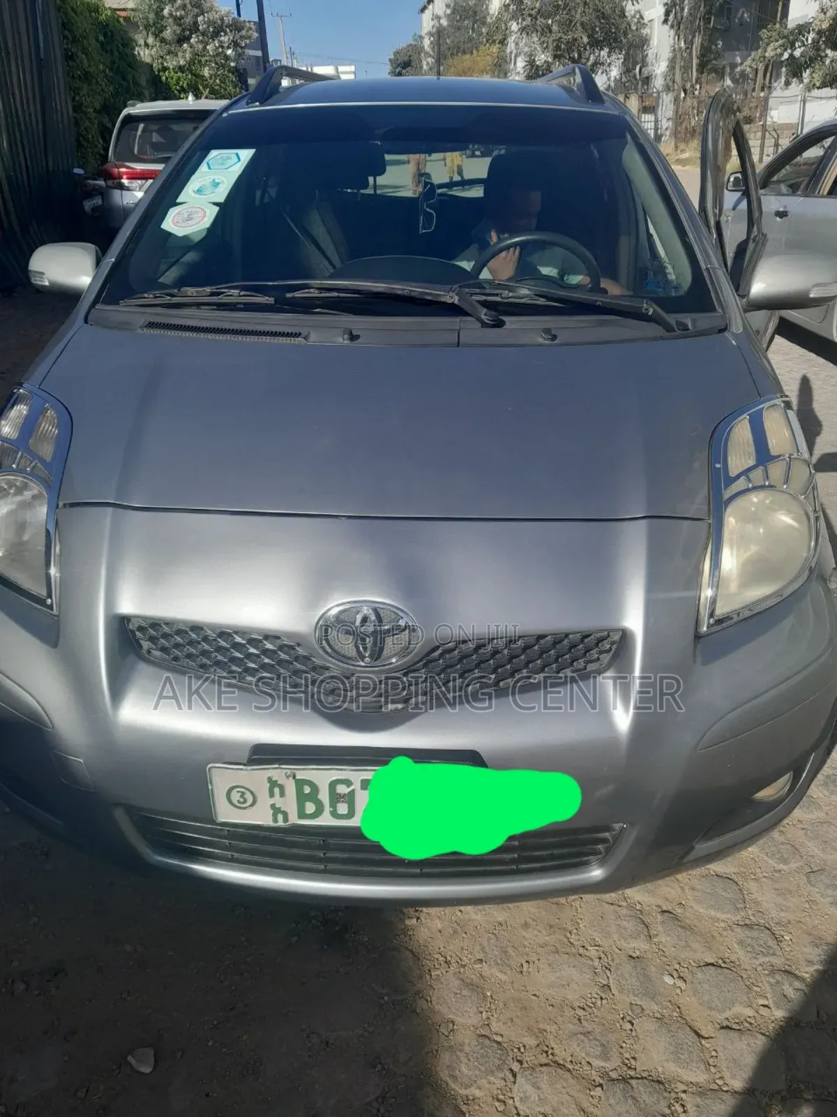 Toyota Yaris Base Hatchback 3dr 2010 Silver