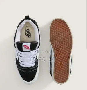 Vans Knu Skool – Bold Y2k Skate Classic