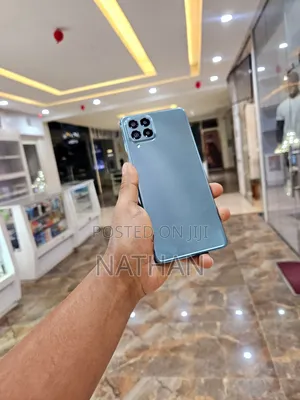 New Samsung Galaxy M53 128 GB Green