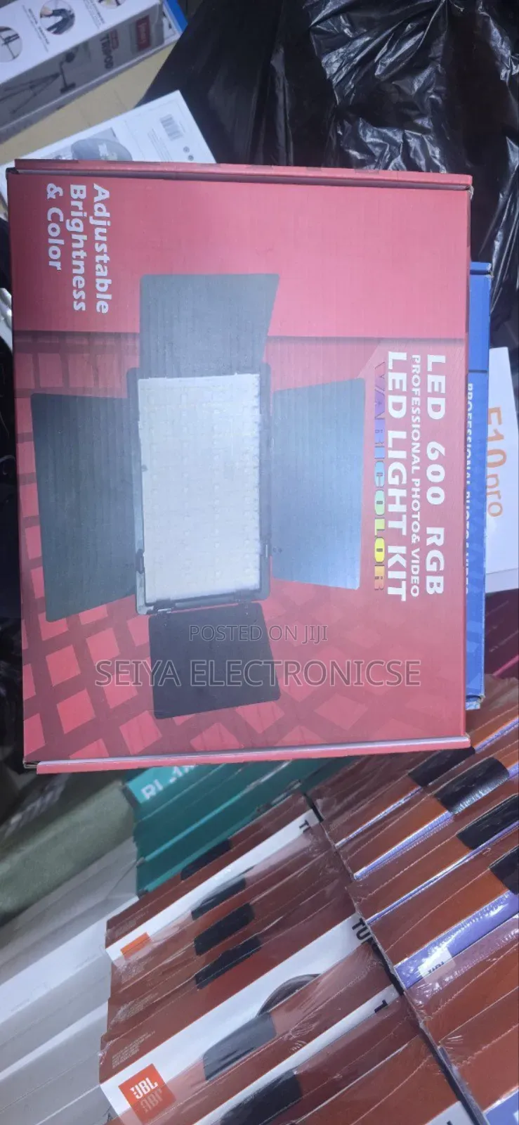 Camera Light Led 600 Light for Photography With Stand Adjustment