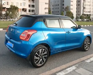 Suzuki Swift 2023 Blue