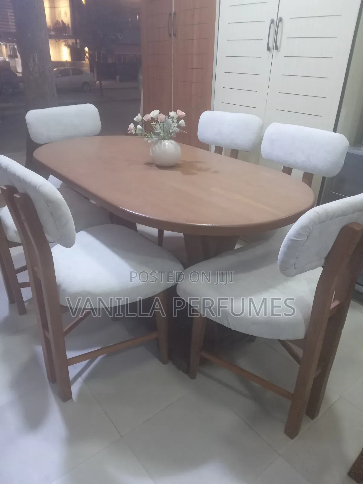 Dining Table Wanza