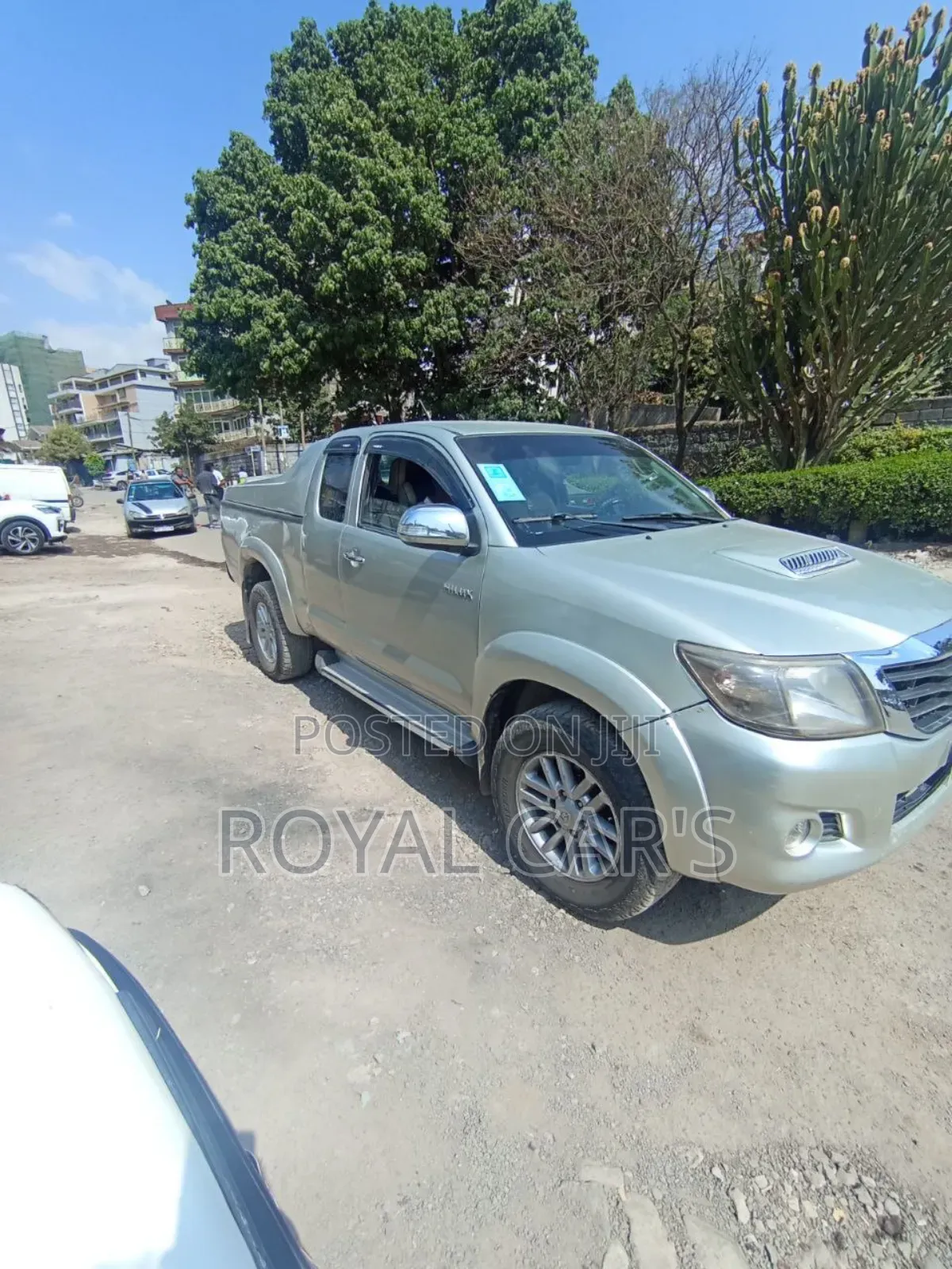 Toyota Hilux 2013 Silver