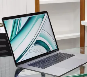 New Laptop Apple MacBook Pro 2017 16GB Intel Core I7 SSD 512GB