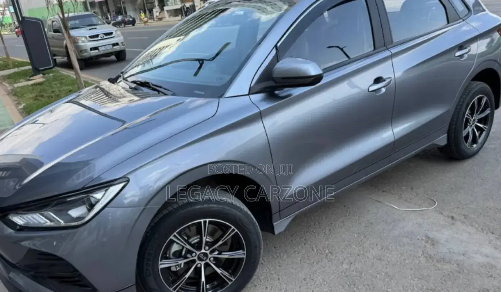 BYD E2 43 kWh 94 hp FWD 2024 Silver