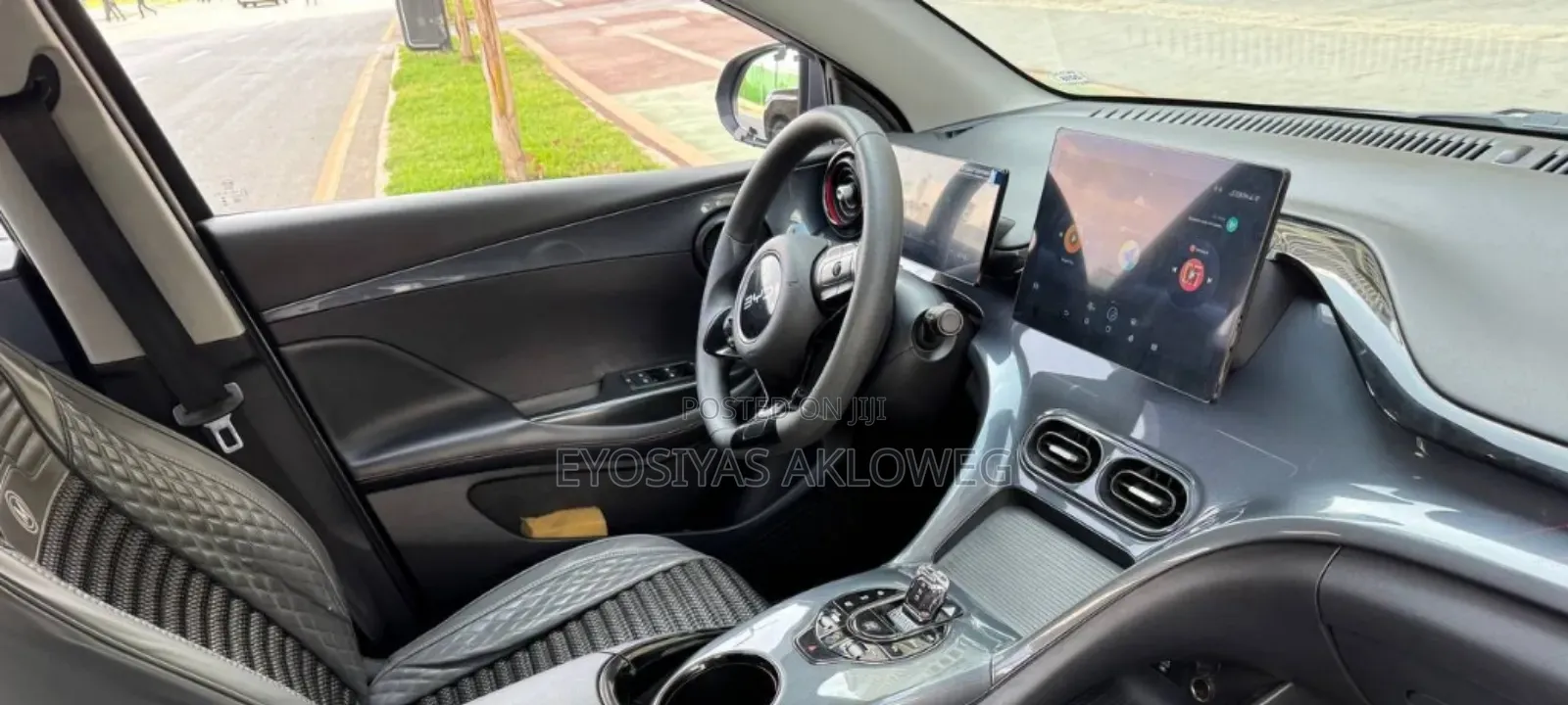 BYD E2 43 kWh 94 hp FWD 2024 Silver