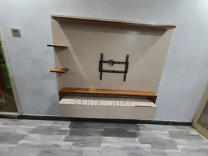 Tv Stand የግድግዳ ተለጣፊ