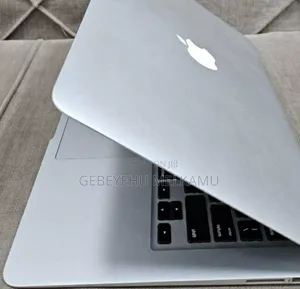 New Laptop Apple MacBook Air 2015 8GB Intel Core I5 SSD 128GB