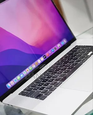 New Laptop Apple MacBook Pro 2019 16GB Intel Core I7 SSD 512GB