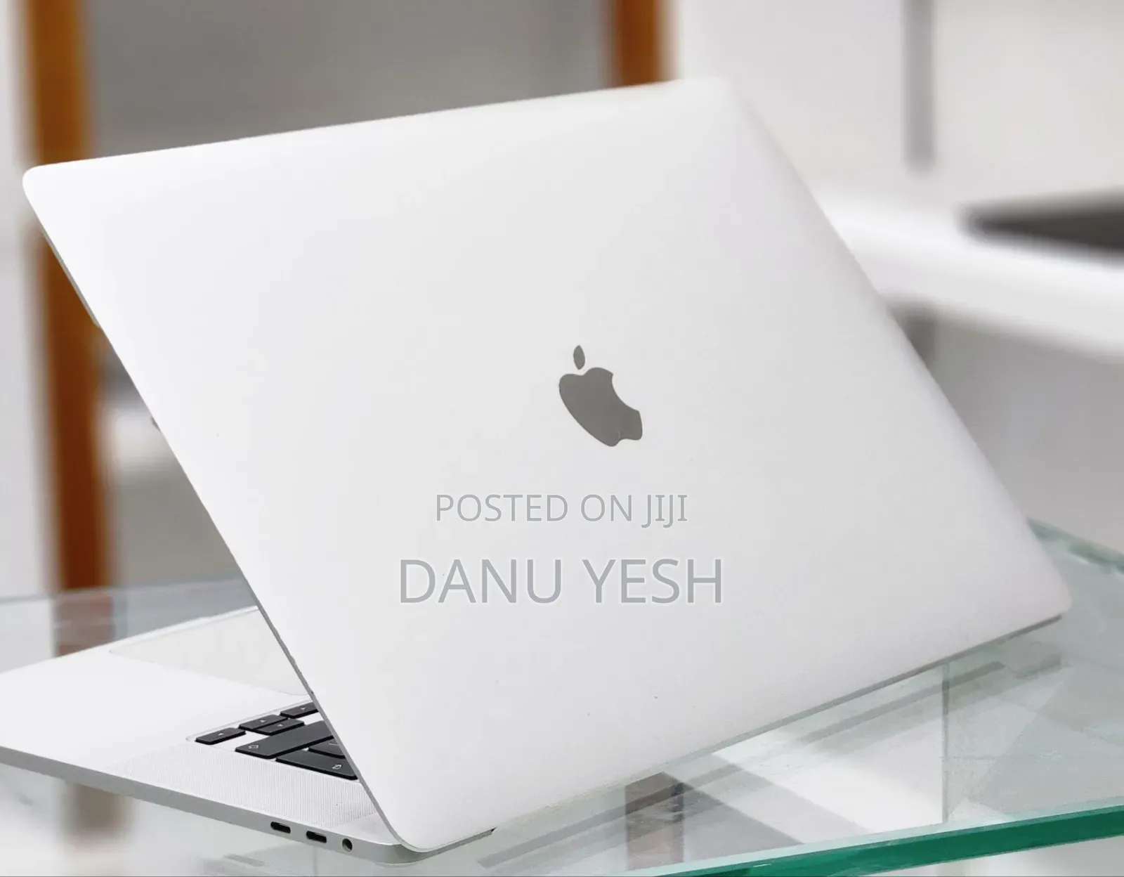 New Laptop Apple MacBook Pro 2019 16GB Intel Core I7 SSD 512GB