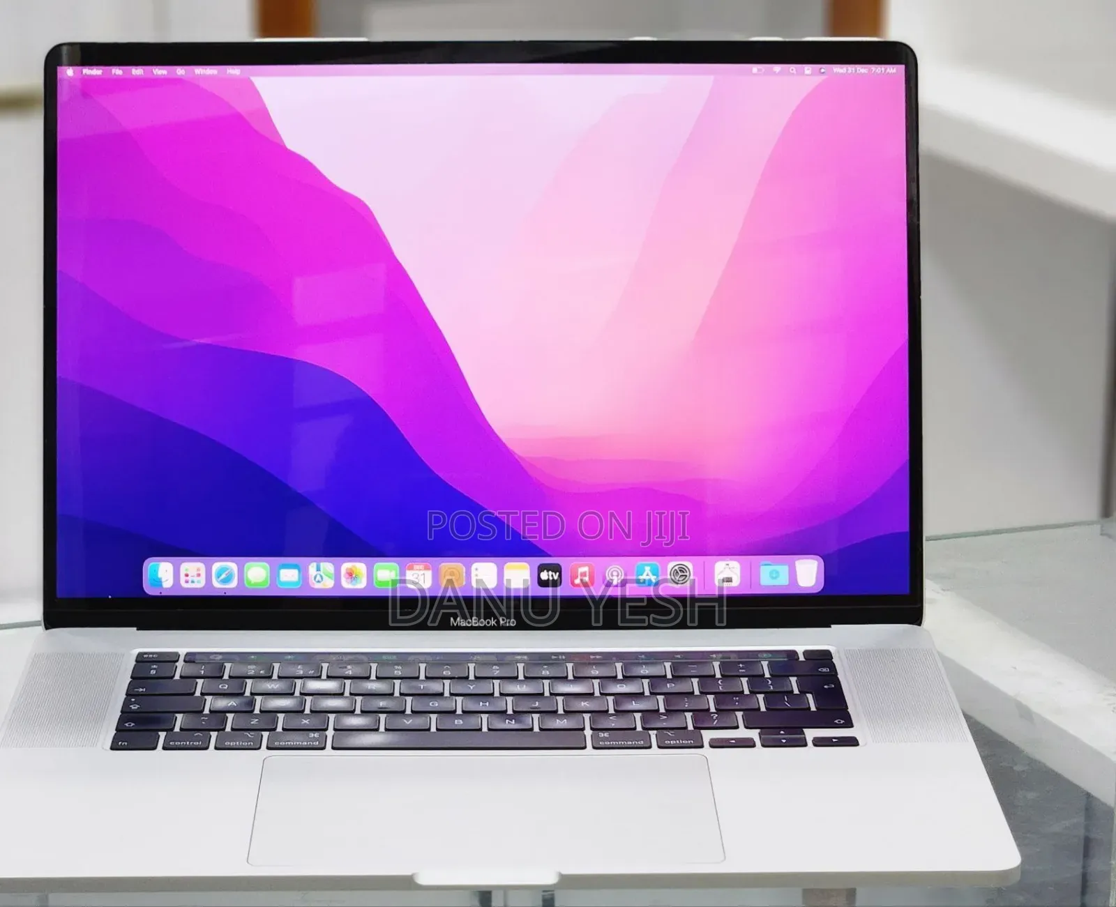 New Laptop Apple MacBook Pro 2019 16GB Intel Core I7 SSD 512GB