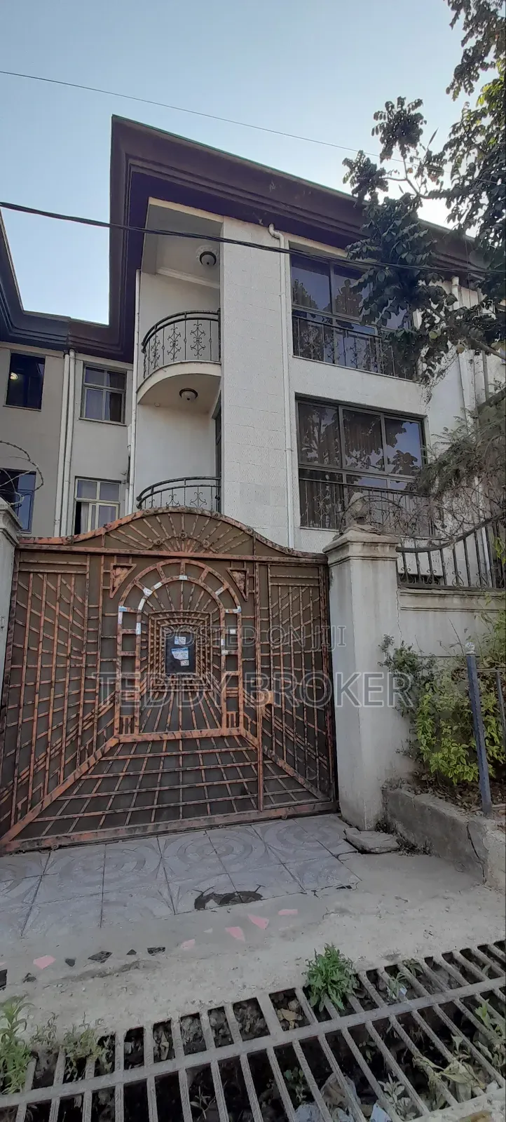 5bdrm House in Haile Garment, Nifas Silk-Lafto for sale