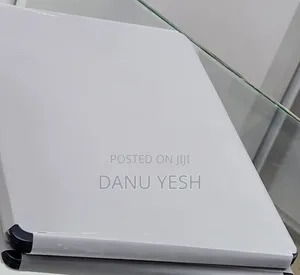 New Apple MacBook Air 2024 M3 15-Inch 16GB Intel Core I7 SSD 256GB