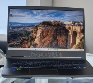 New Laptop MSI GP75 Leopard 16GB Intel Core I5 SSHD (Hybrid) 512GB