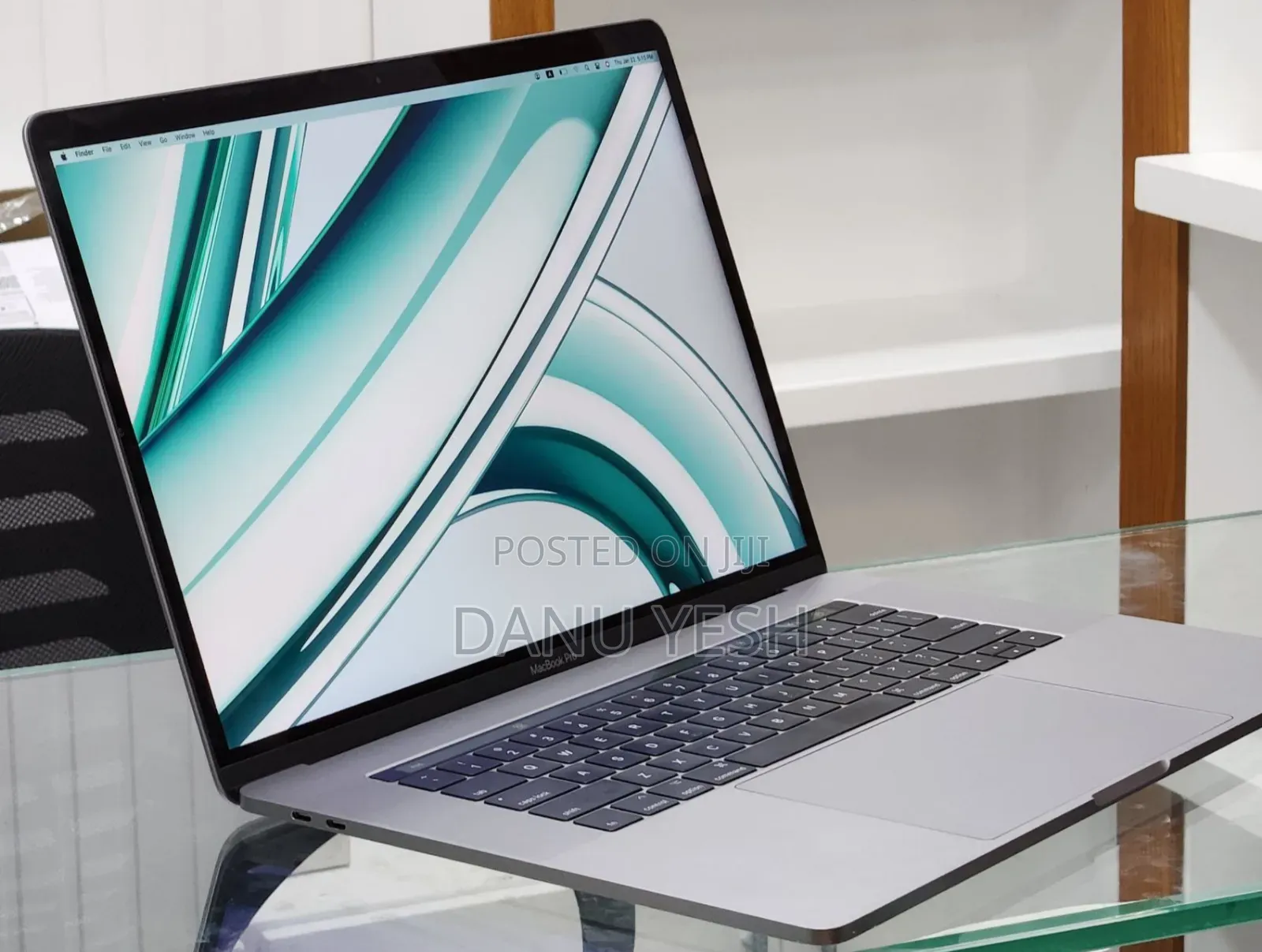 New Laptop Apple MacBook Pro 2017 16GB Intel Core I7 SSD 512GB