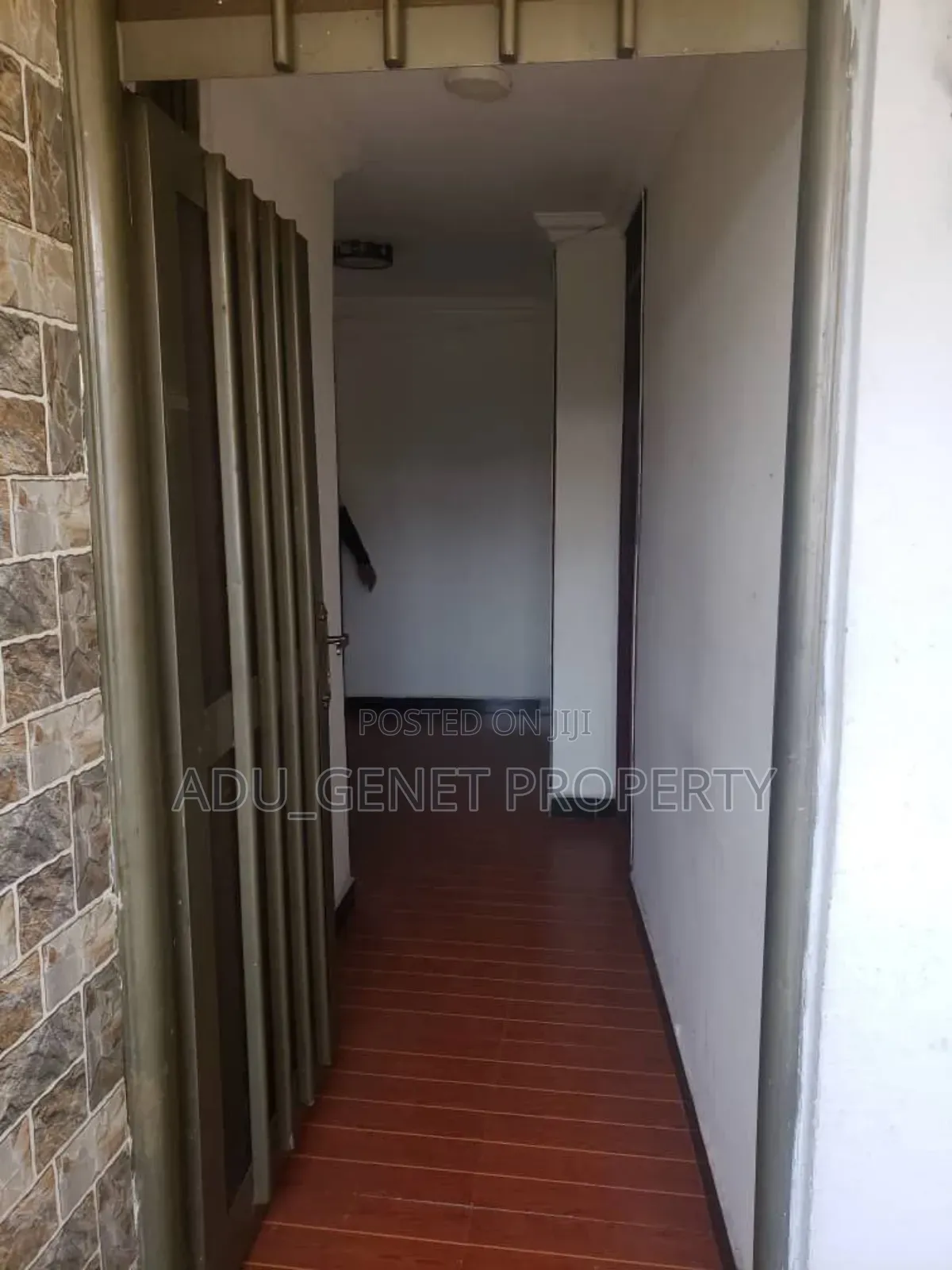 Furnished 3bdrm Condo in 20/80 ኮንዶሚኒየም, Yeka for sale