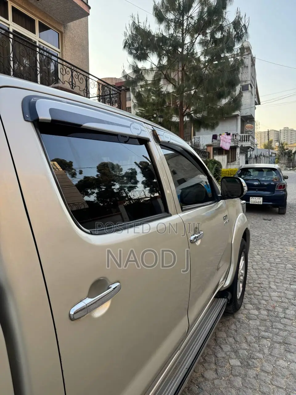 Toyota Hilux 3.0 D-4D 4x4 2015 Gold