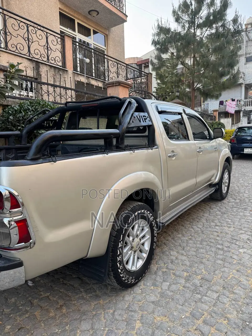 Toyota Hilux 3.0 D-4D 4x4 2015 Gold