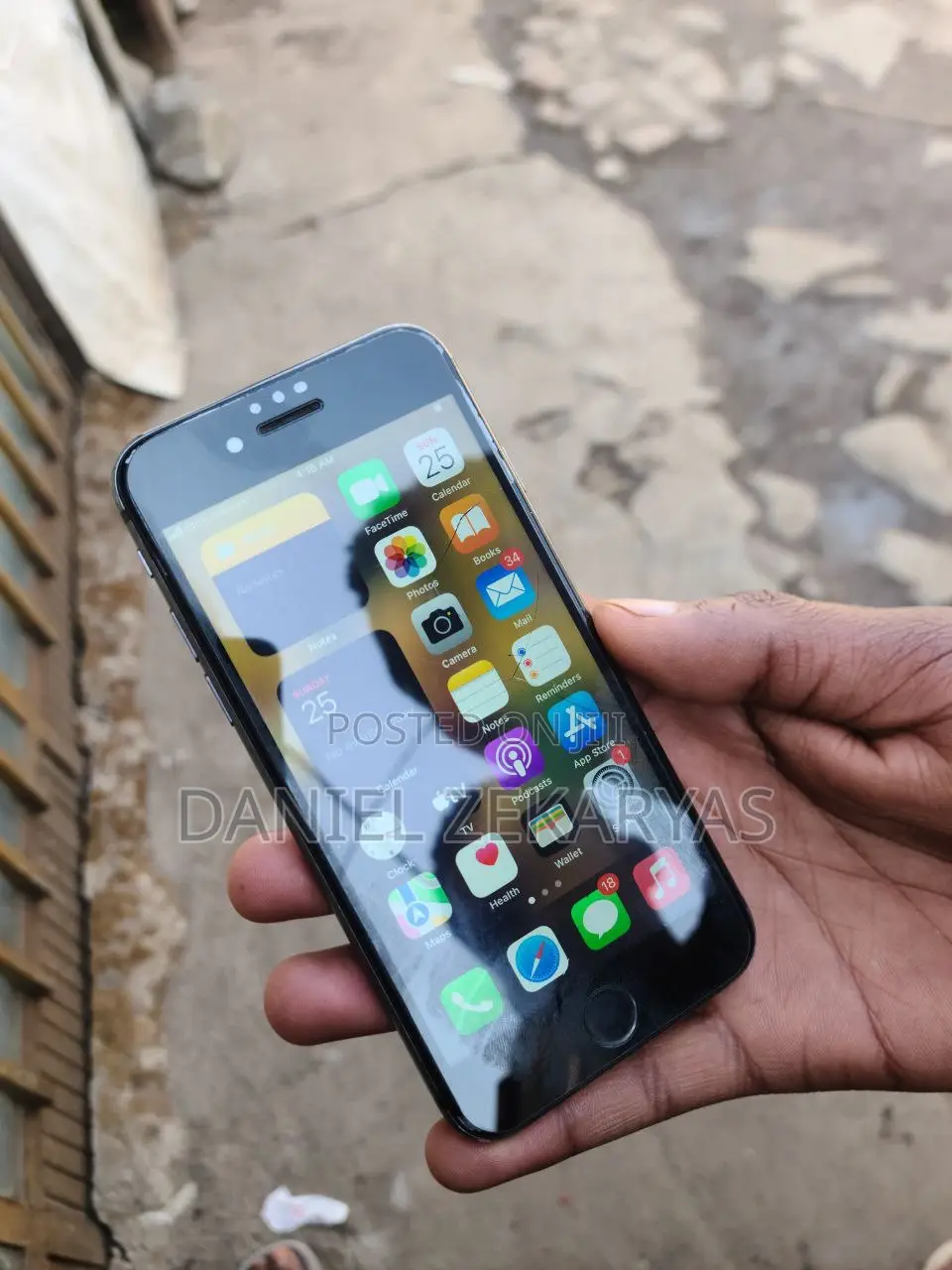 Apple iPhone 8 64 GB Black