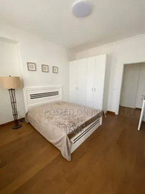 3bdrm Apartment in ቦሌ አትላስ ደሳለኝ ሆቴል, Bole for sale