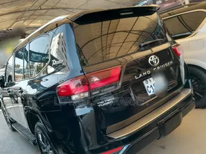 Toyota Land Cruiser 2022 Black