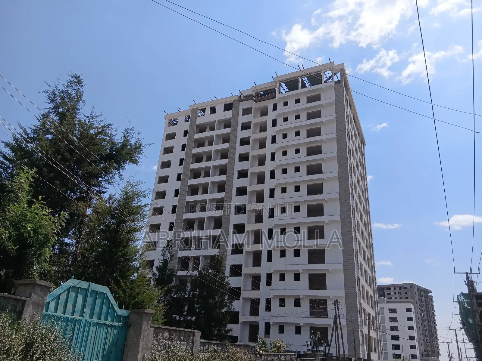 3bdrm Apartment in Yeka for sale