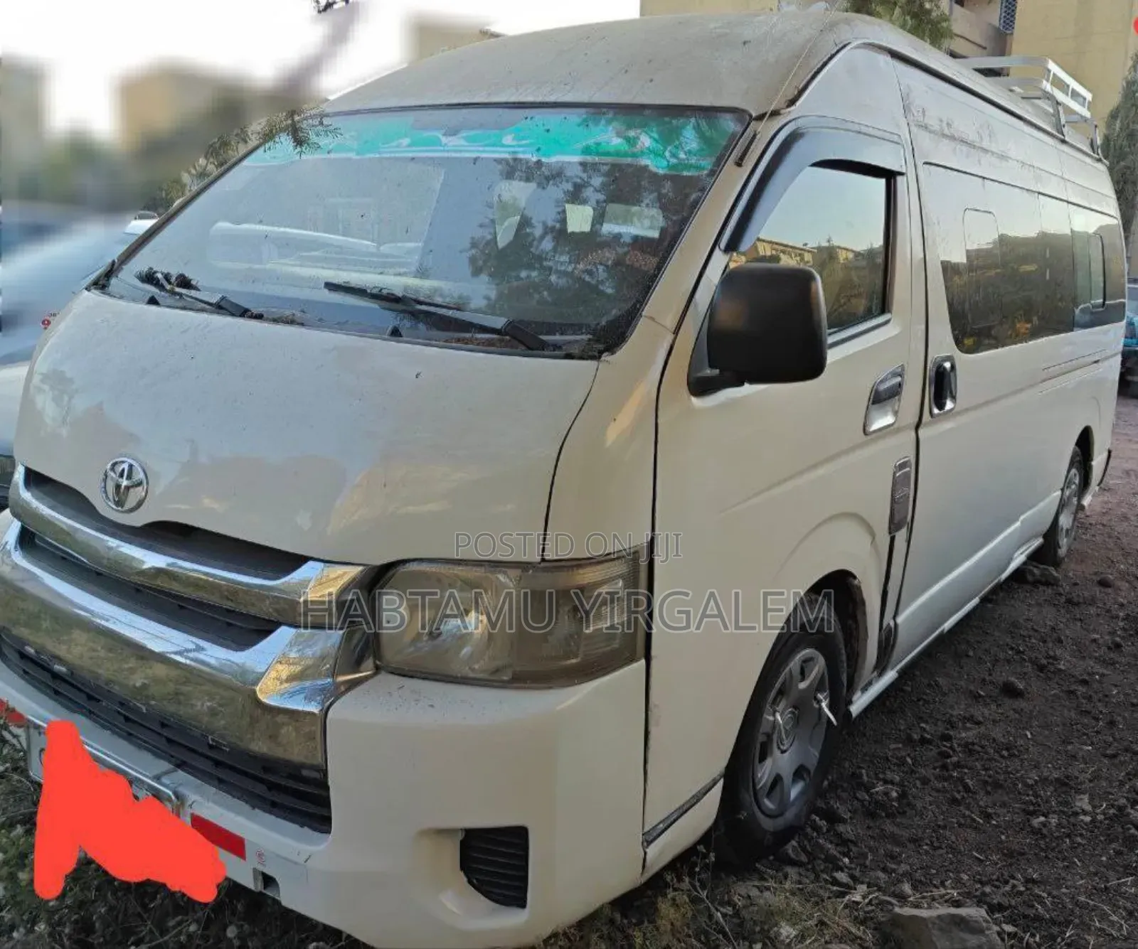 Toyota HiAce 2014 White