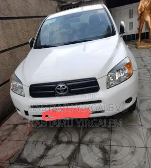 Toyota HiAce 2014 White