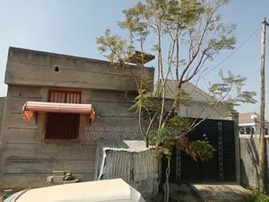 6bdrm House in Dukam, East Shewa for sale