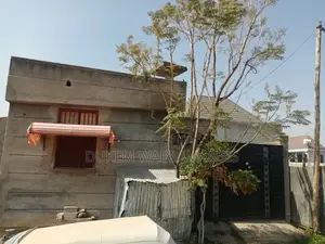 6bdrm House in Dukam, East Shewa for sale