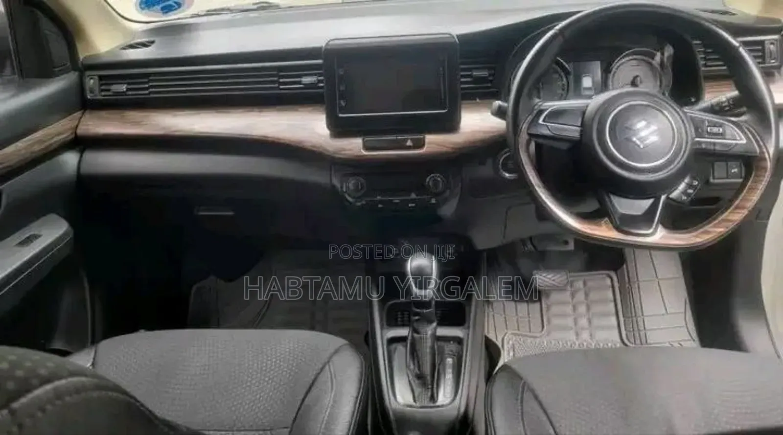 Suzuki Ertiga 2021 Silver