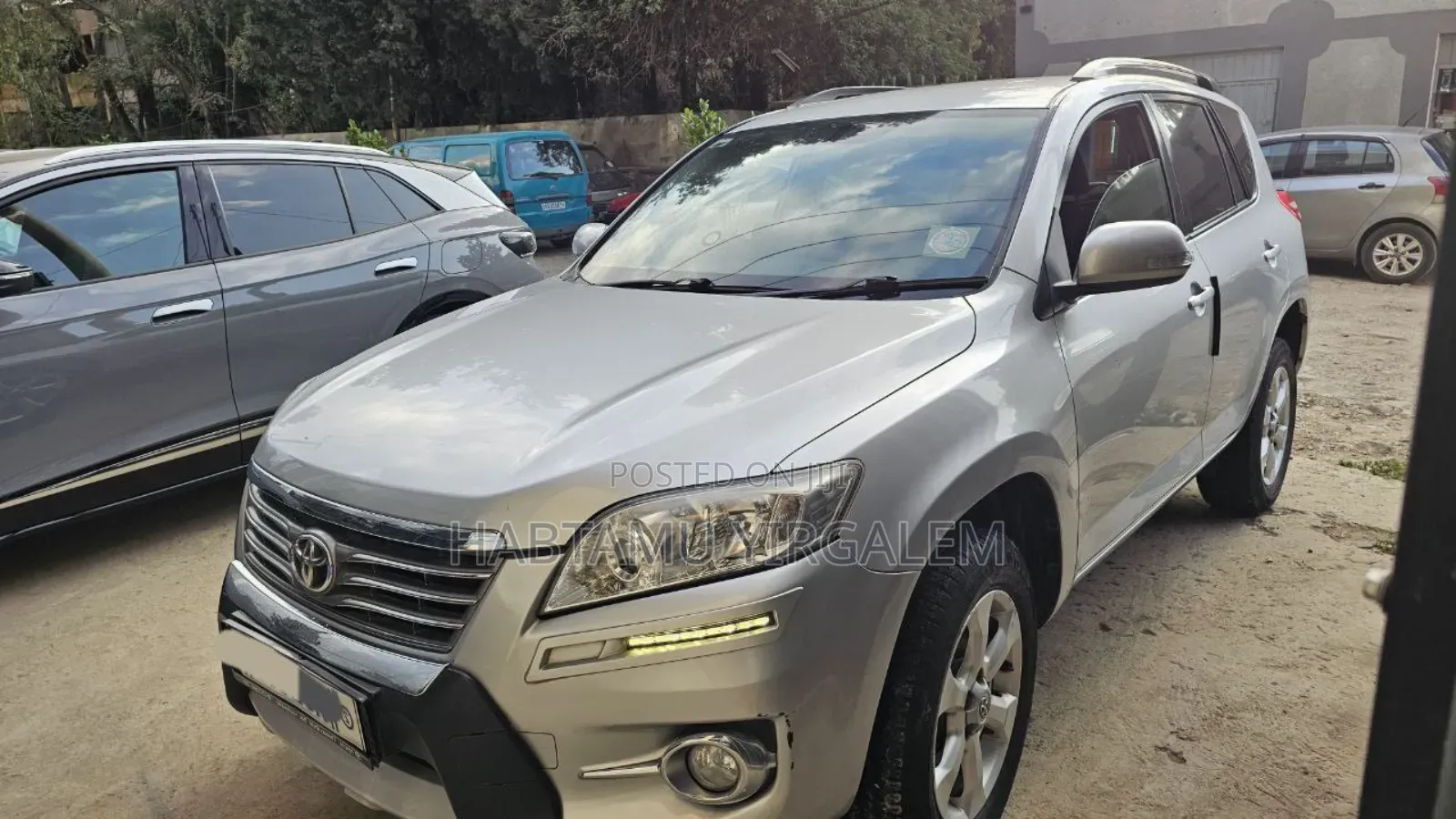 Toyota RAV4 2011 Silver
