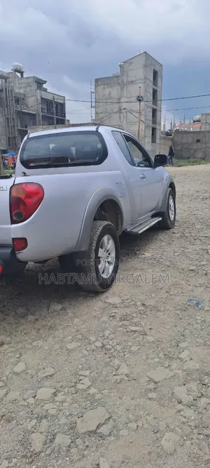 Mitsubishi L200 2007 Silver