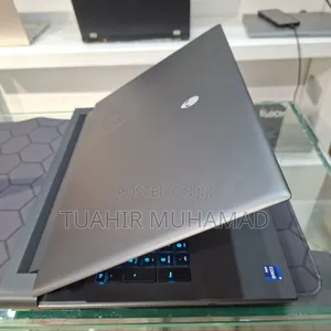 New Laptop Alienware M17x R2 16GB Intel Core I9 SSD 1T