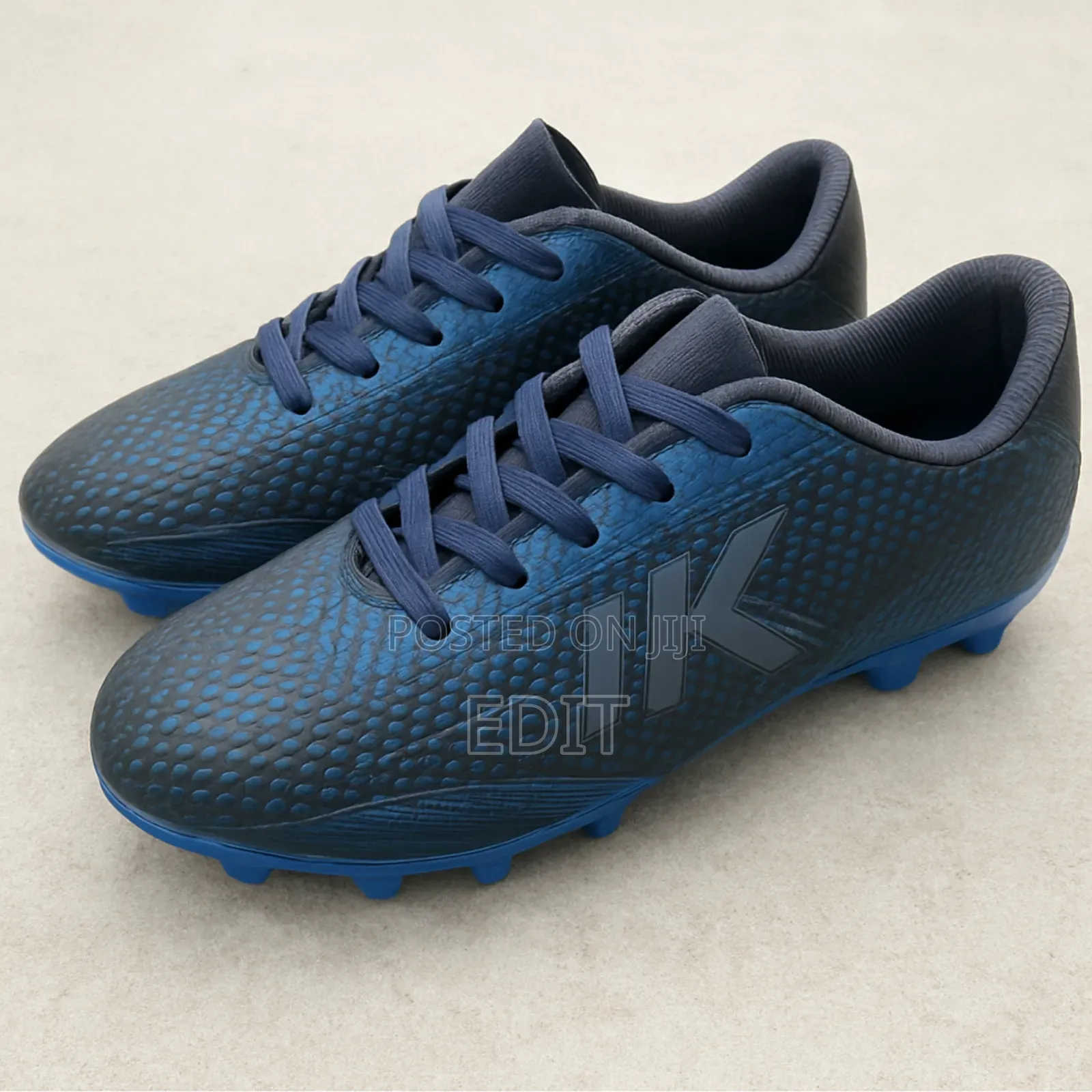 Unisexual Football Boots for Every One