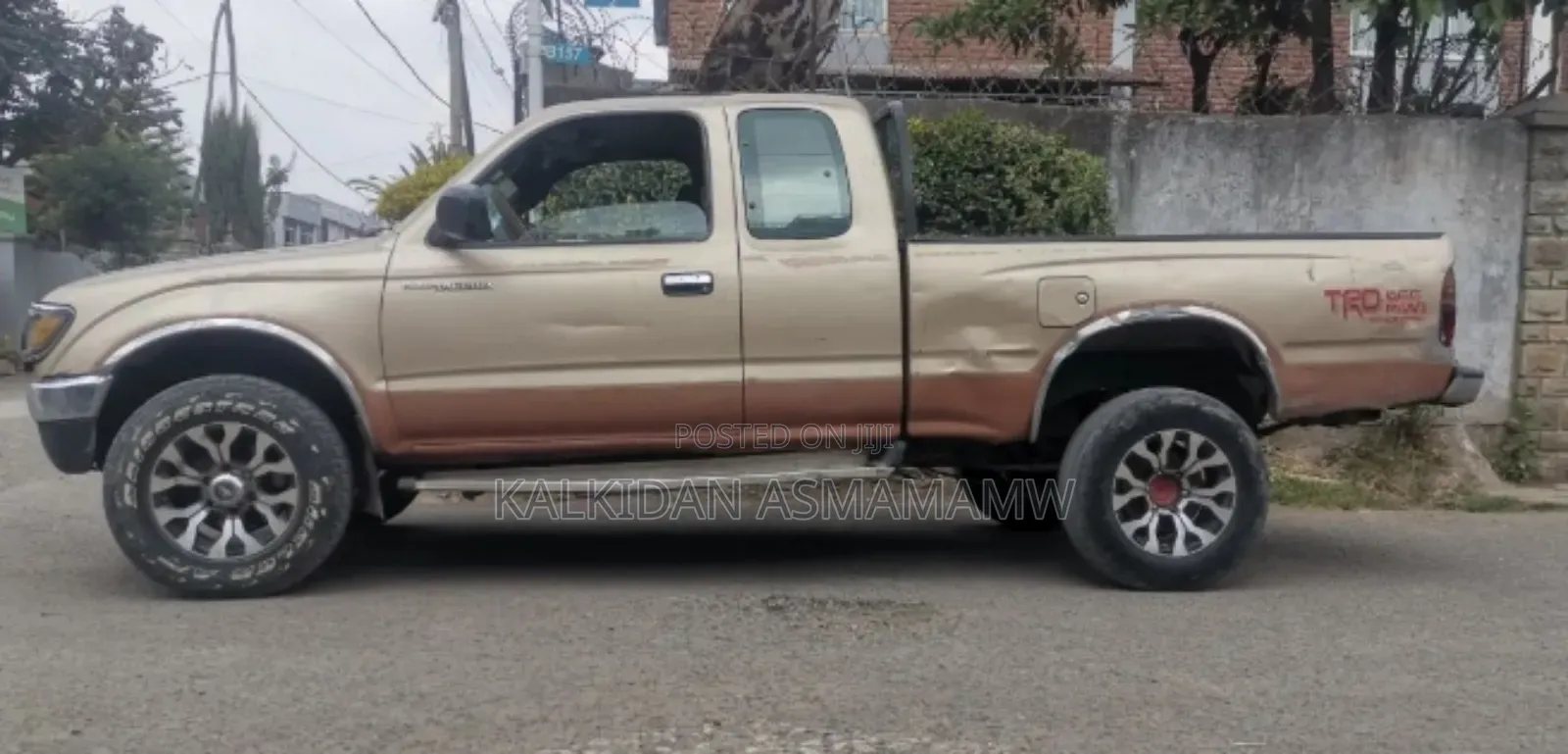 Toyota Tacoma 1995 White