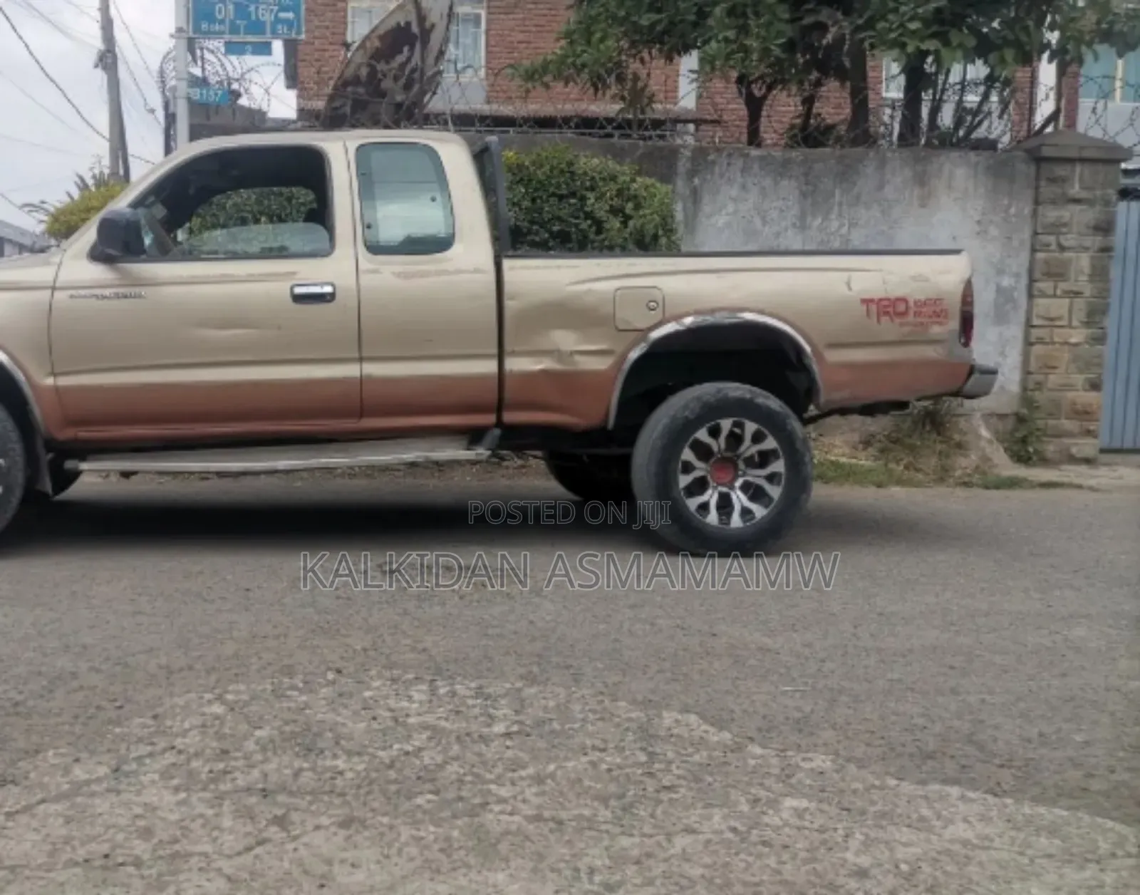 Toyota Tacoma 1995 White