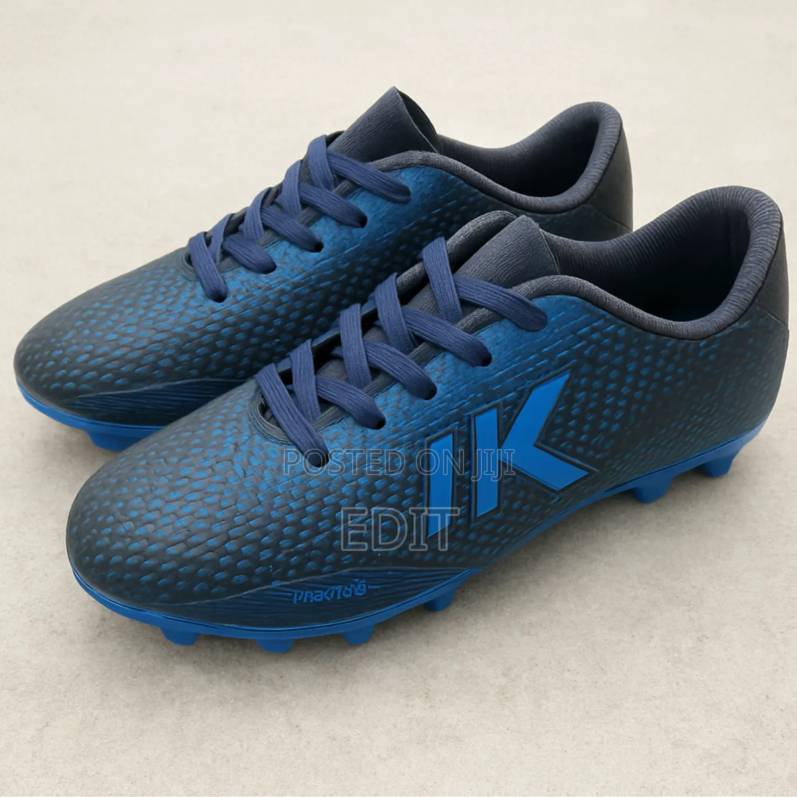 Unisexual Football Boots for Every One