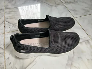 Skechers Shoe