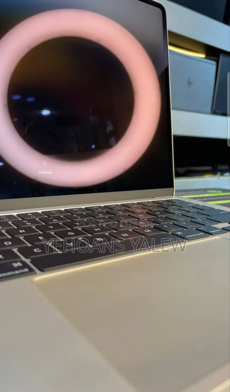 New Laptop Apple MacBook Air 2024 M3 13-Inch 8GB Apple M3 SSD 256GB