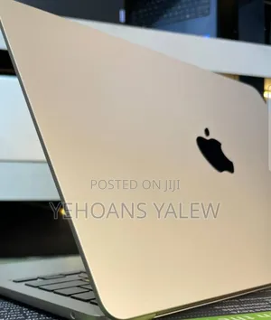 New Laptop Apple MacBook Air 2024 M3 13-Inch 8GB Apple M3 SSD 256GB